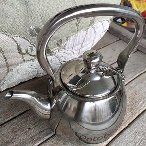 Potobelo Italia Stainless Steel Mini Tea Kettle with Infuser/Never Used